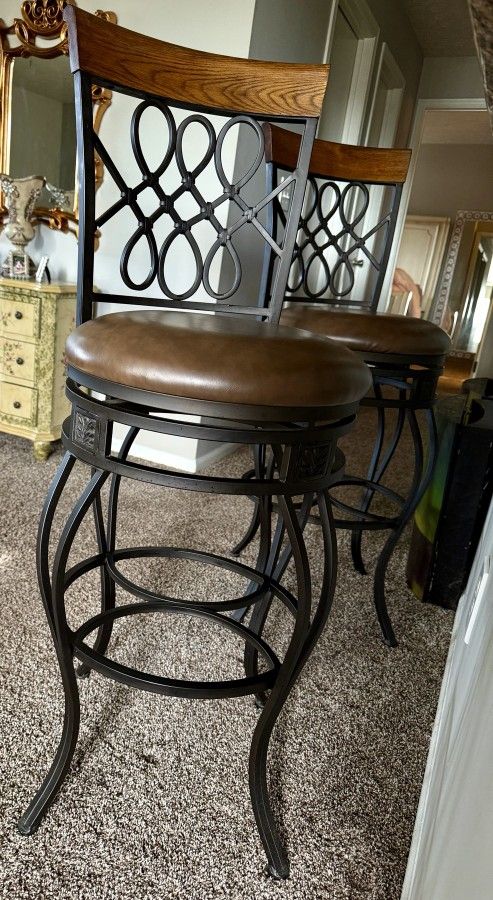 Bar Stools Brand New Never Sat On 2 For 80