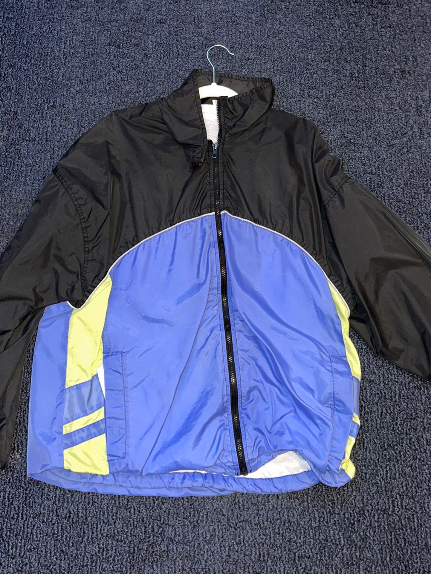 Pro Spirit Windbreaker