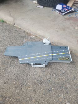 Matchbox Top Gun: Maverick Aircraft Carrier playset.