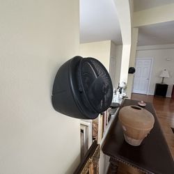5 Mirage omnipolar omnisat satellite speakers, their four original wall mounts, and Velodyne subwoof