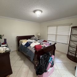 Juego De Cuarto En Buen Estado