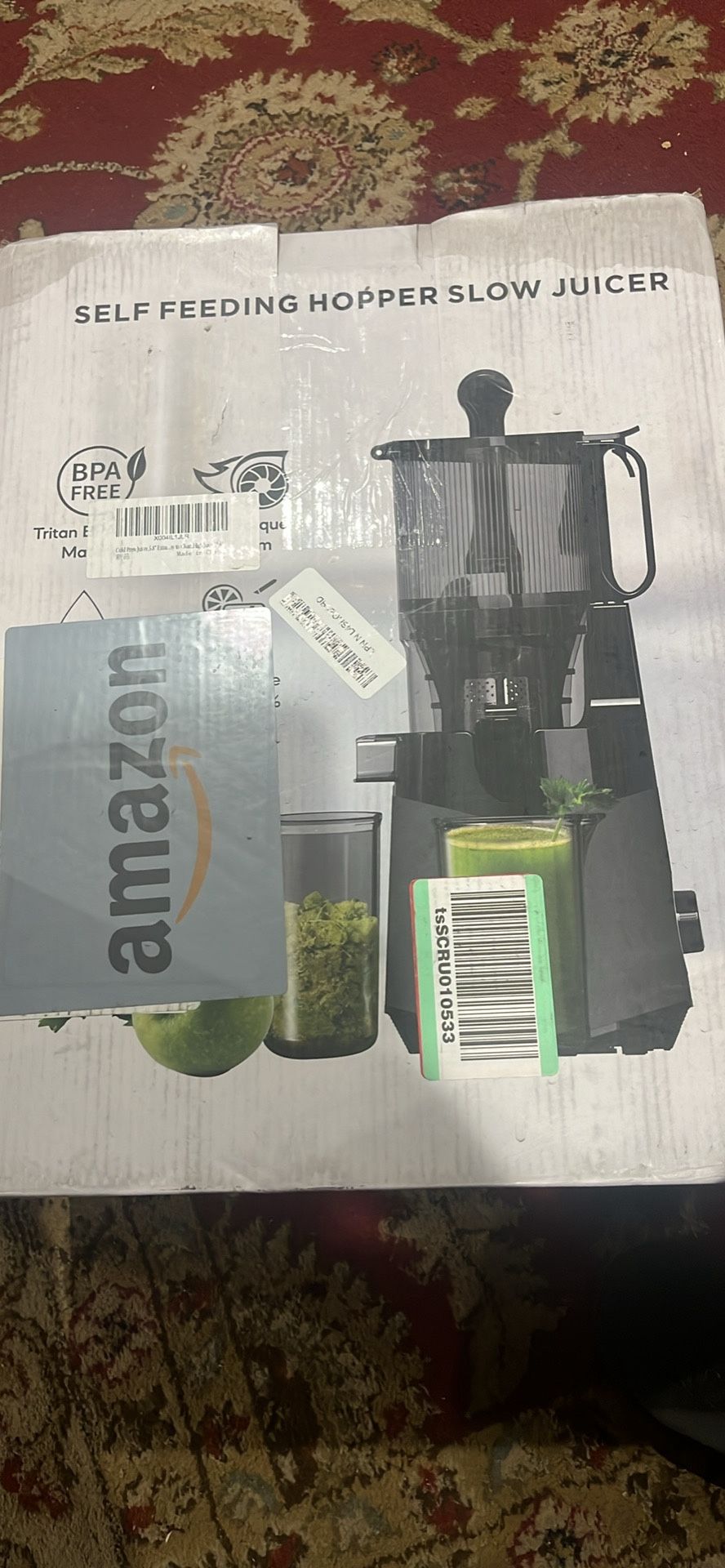 Self feeding hopper slow juicer