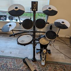 Roland TD-1KV Electric Drum Kit w/KD-85