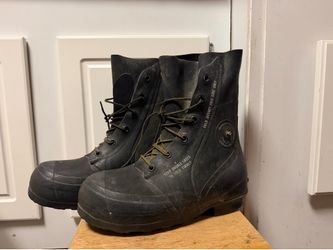 1984 U.S. Military ECWB Type I “Mickey Mouse” Boots
