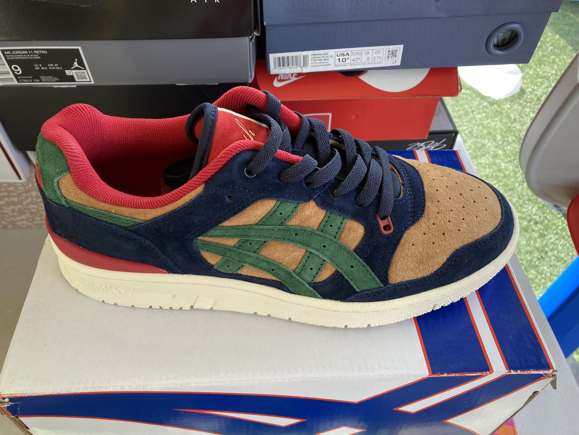 Kith Christmas Size 9 Men’s