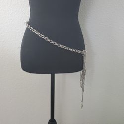 Pre-owned Women's Silver Chain Belt Size: One Size Adjustable size Belt