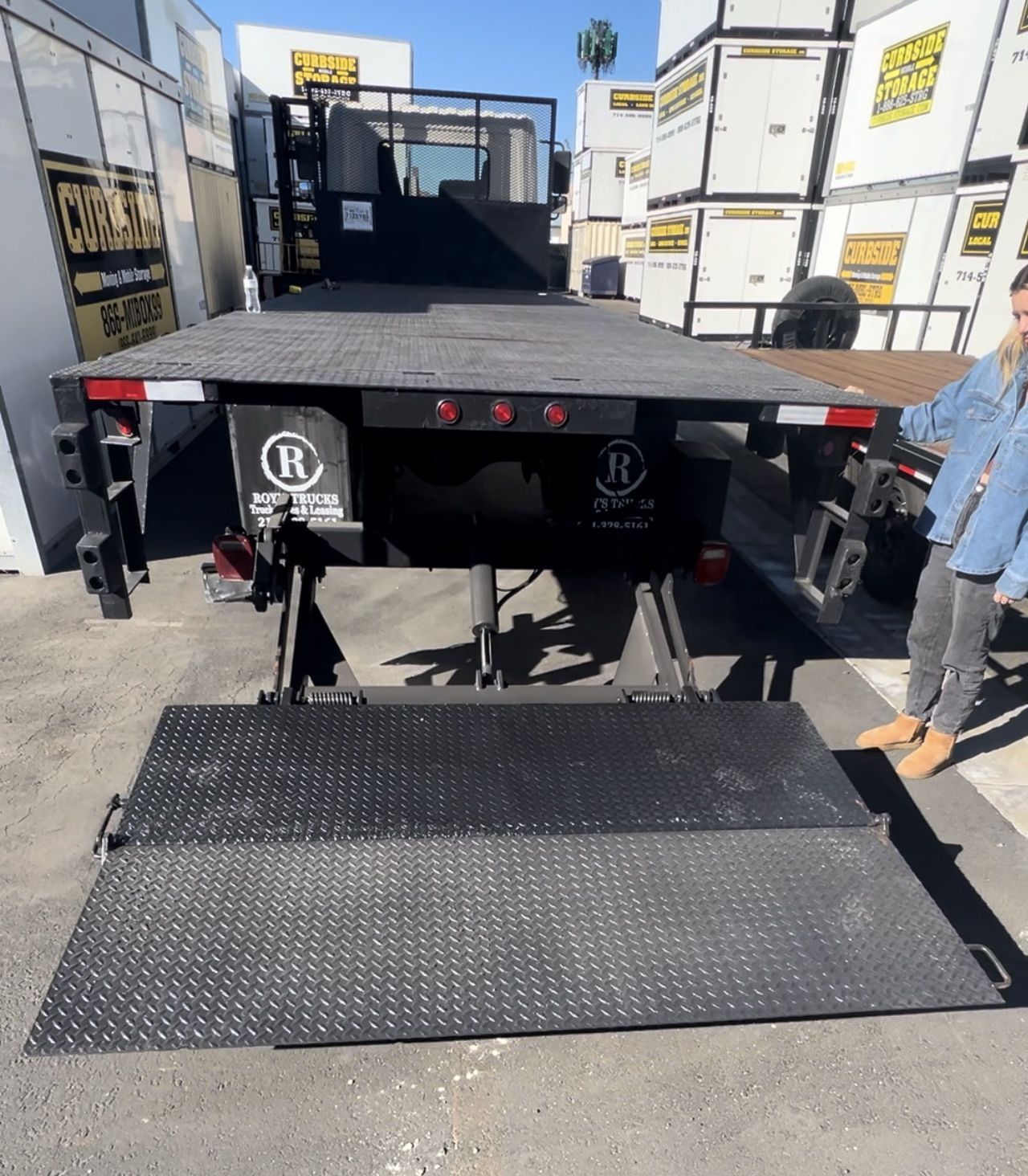 Flatbed Truck Body with Lift Gate - Stake Bed