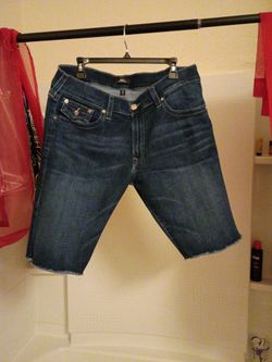 Used  sz 38 True  Religion shorts in great shape pickup only!!