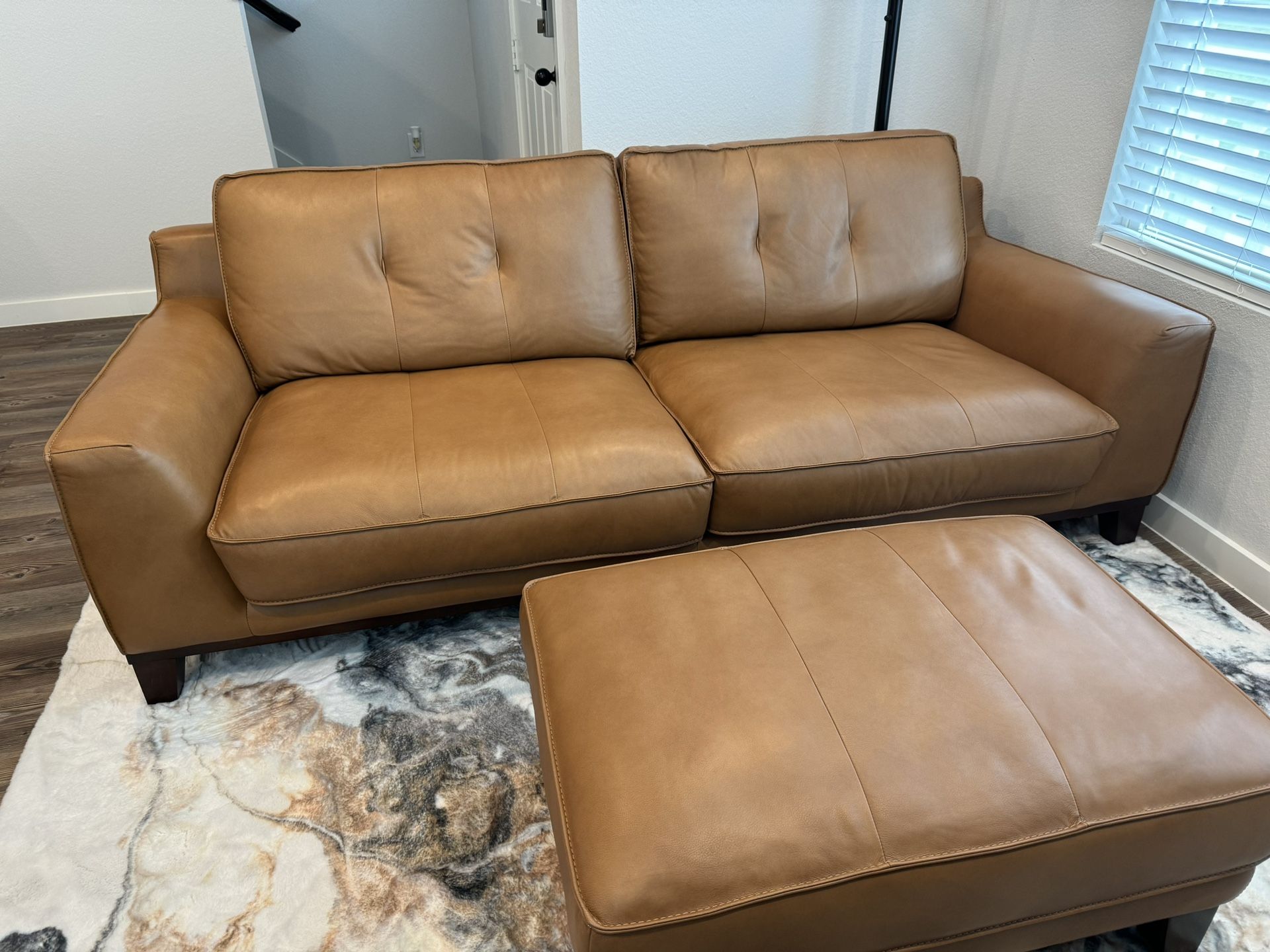 Leather Couch & Ottoman/ Havertys Phoenix Collection