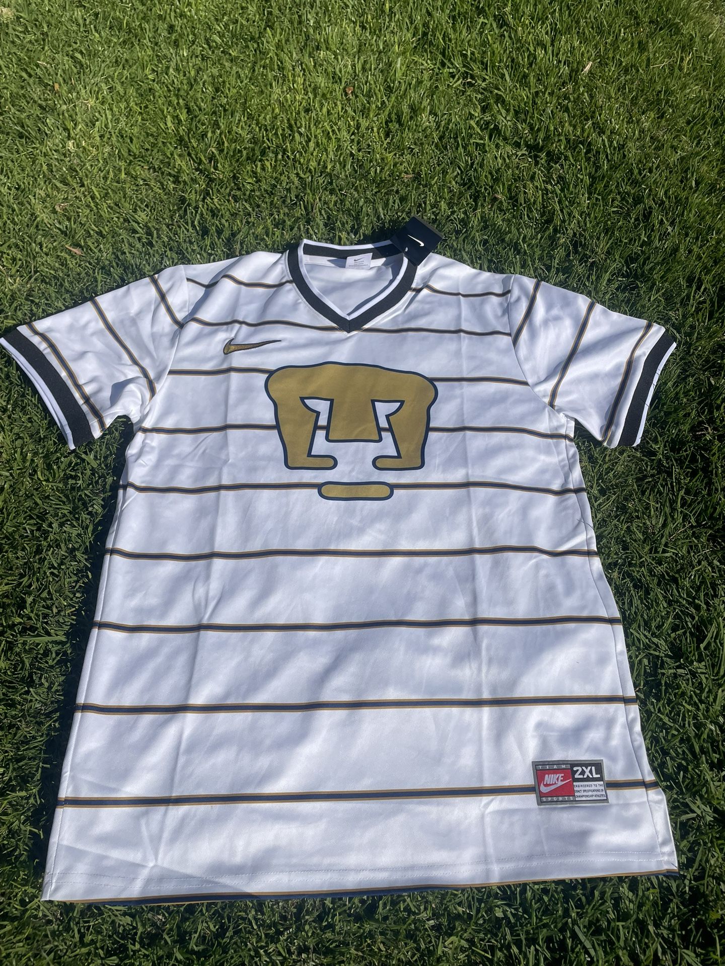 Pumas unam retro size small