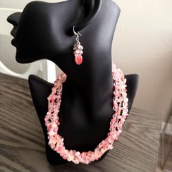 🌸 3 pc Pink Quartz Chip Beaded Multi-strand Necklace & Earring Set