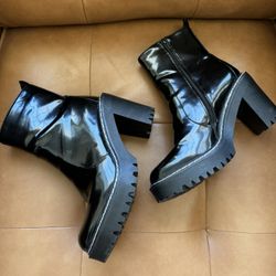 Women’s Black Boots Size 10