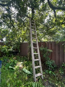 Louisville 24ft Ladder L-2222-24