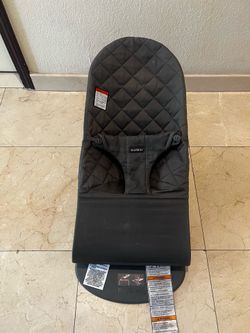 BabyBjörn Bouncer Bliss, Anthracite, Woven, Classic Quilt | 2-in-1 Adjustable Baby Bouncer Seat and Toddler Chair