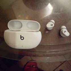 Beats Studio Earbuds 