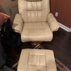 Like New Leather Recliner With Ottoman