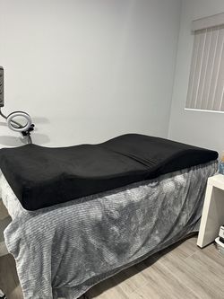 Lash Bed Topper, Ergonomic Curvy Massage Table Foam Topper