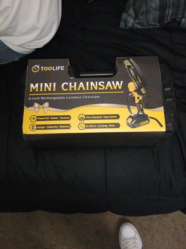 Mini Chainsaw