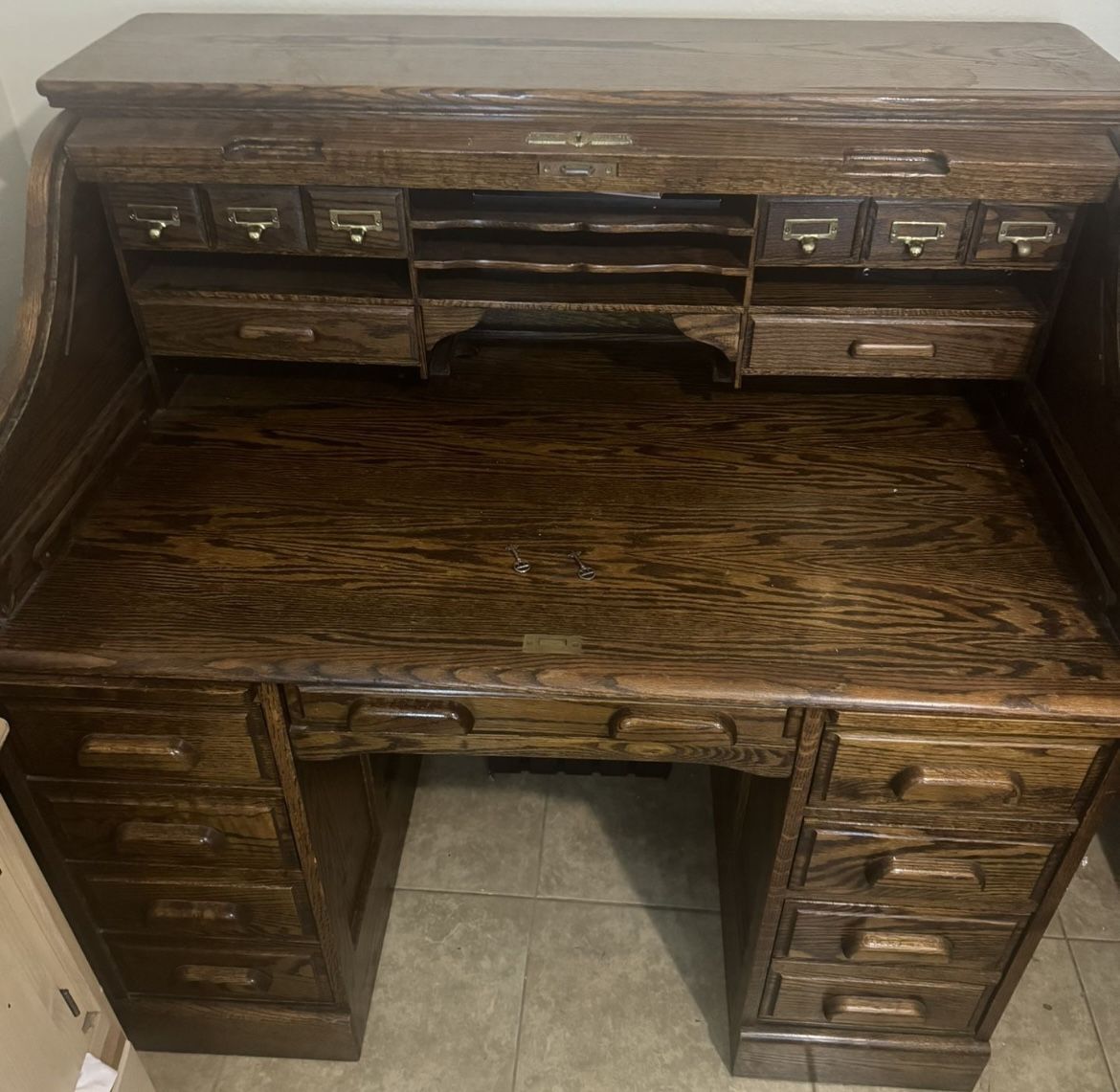 Vintage American oak crest desk roll top 48” antique Mueble