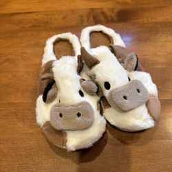 Woman’s Brand New Boutique Cow Slippers Shipping Avaialbe 