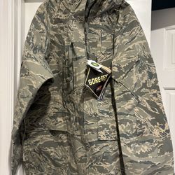 Military Surplus XL Cold Wet Weather GoreTex Jacket, New, XL
