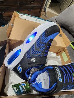 Boys Size 2y Sketcher Shoes New!