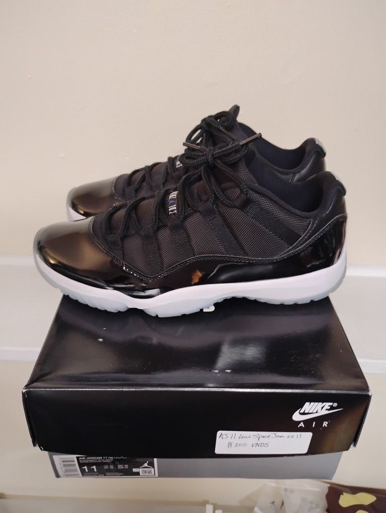 Deadstock Jordan Retro 11 Low Space Jam Sz 11 Comes With Original Receipt