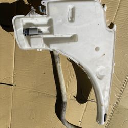 Windshiel Washer Fluid Reservoir For 2006-2011 Bmw E90