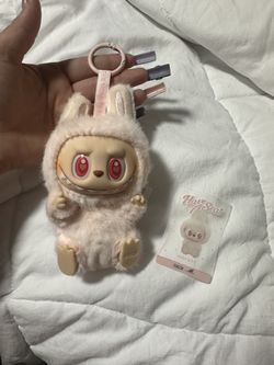 Have a seat Labubu plushi w/clip
