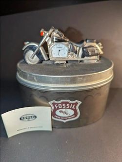 Fossil Limited Edition "The American Classic" Cruiser Miniature Motorcycle Clock with tin case, vintage