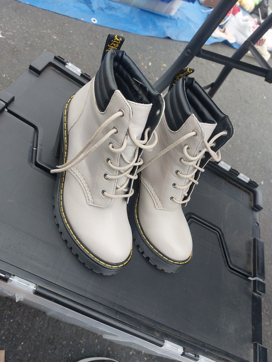 Dr.Martens Women's Size 6