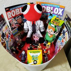 ROBLOX/ MINECRAFT GIFT BASKET. (PICK UP IN MODESTO.)