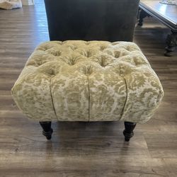 Pier 1 Tufted Ottoman Tapestry 