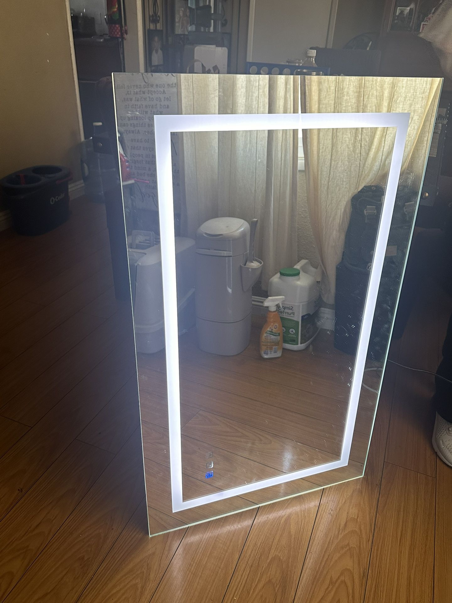 Mirror With Light 