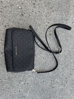 Michael Kors Pouchette