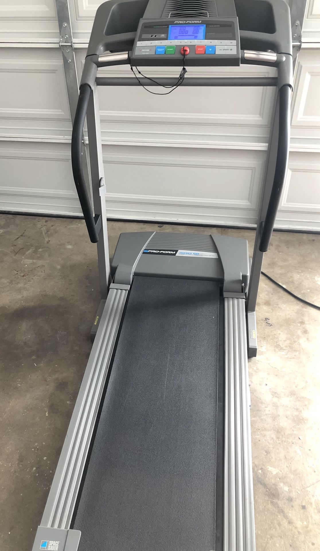 ProForm 400 GI Treadmill for Sale in Downey, CA OfferUp