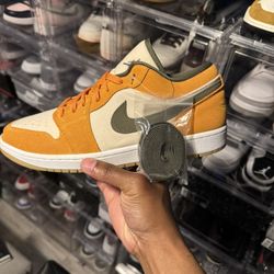 Air Jordan Retro 1 Low SE Ceramic