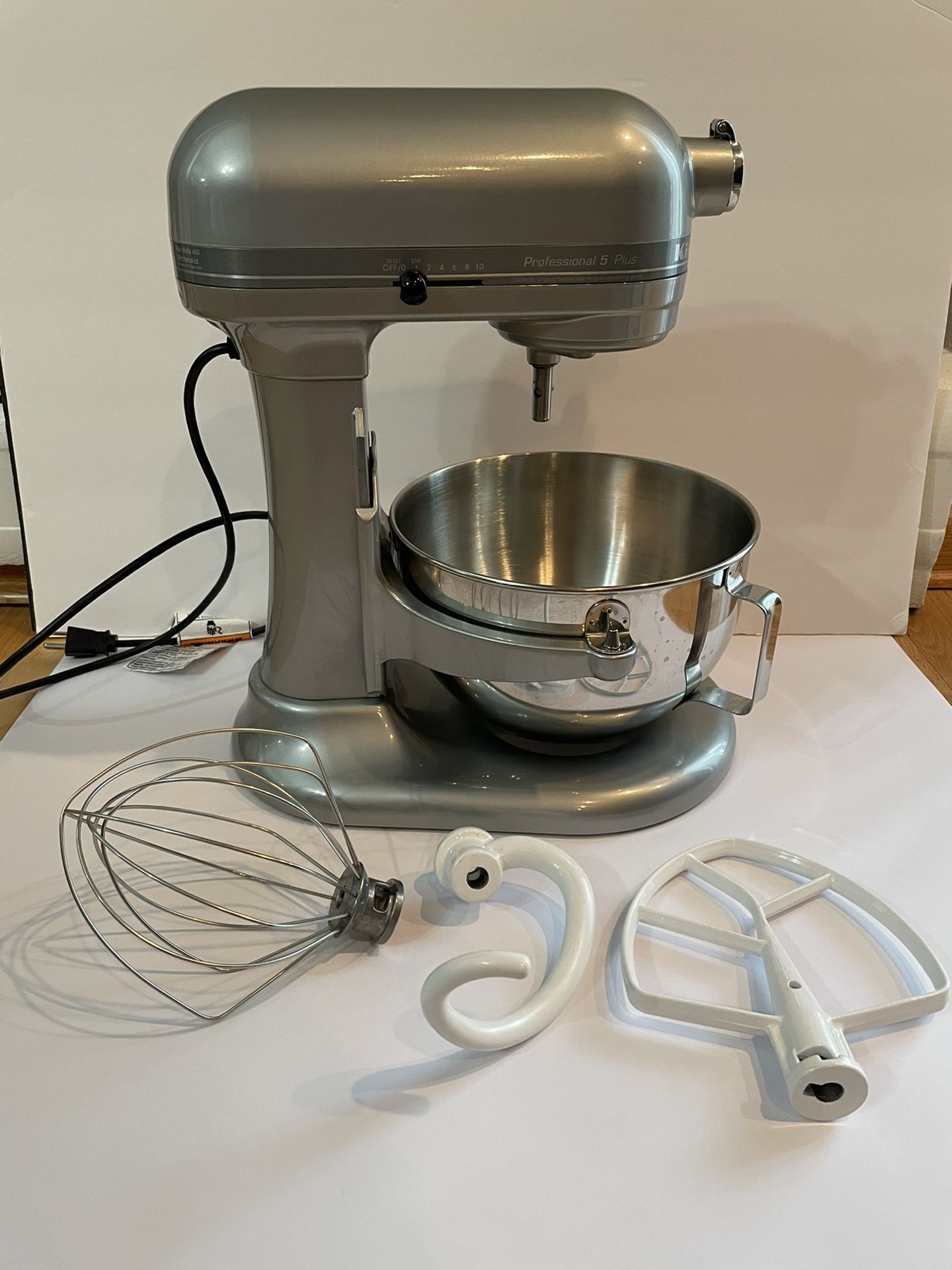 Sold at Auction: Kitchenaid Professional 5 Plus Stand Mixer
