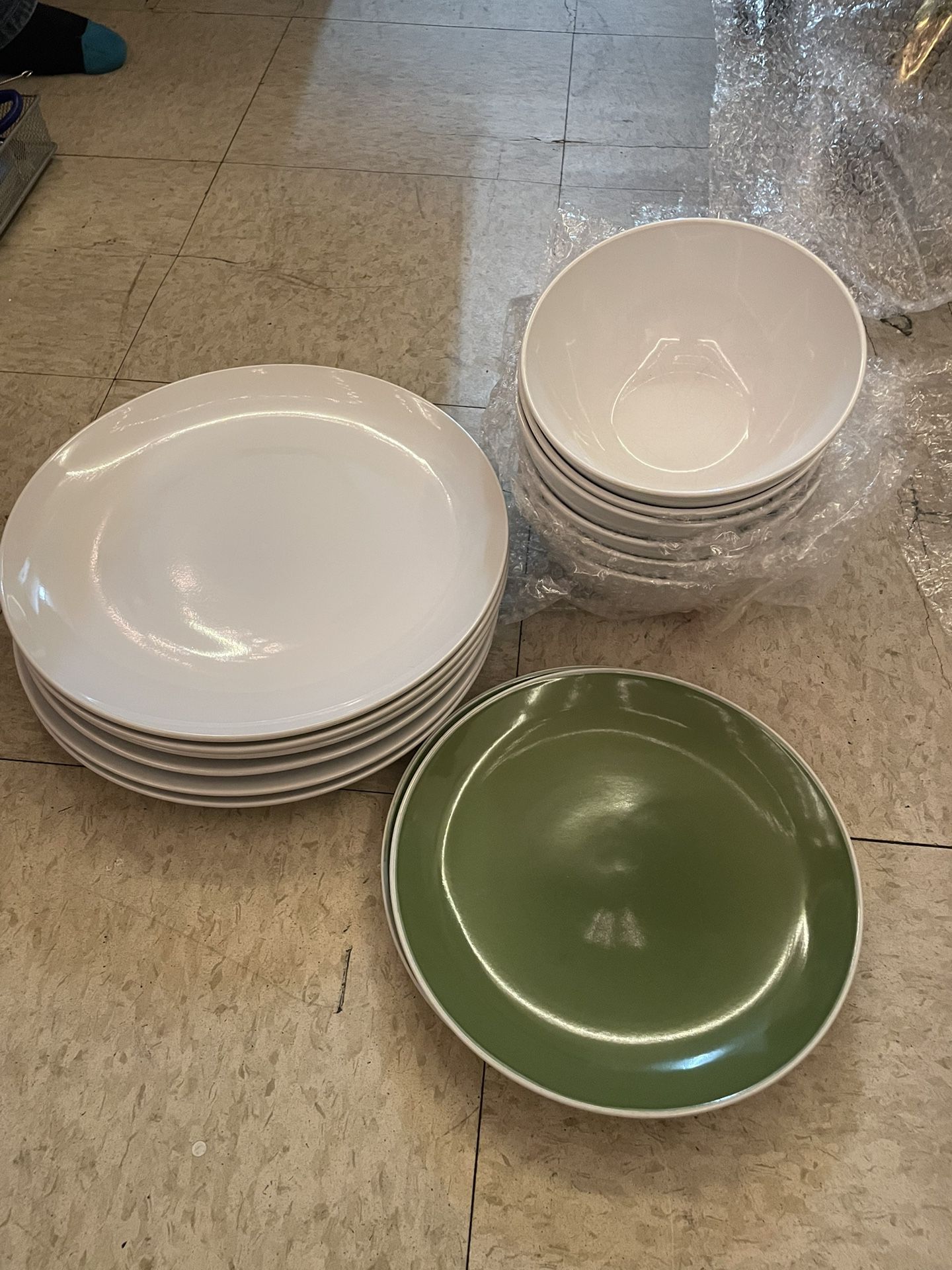 Moving Sale — Kitchen Items 