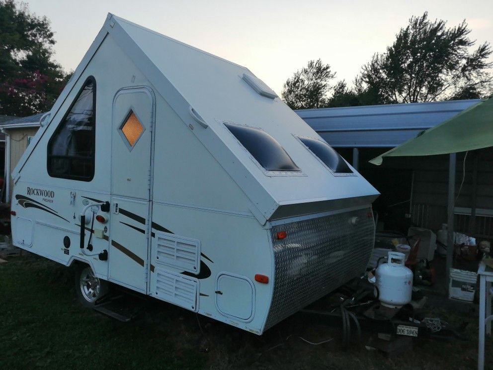 2012 Aliner rockwood premier pop out camper