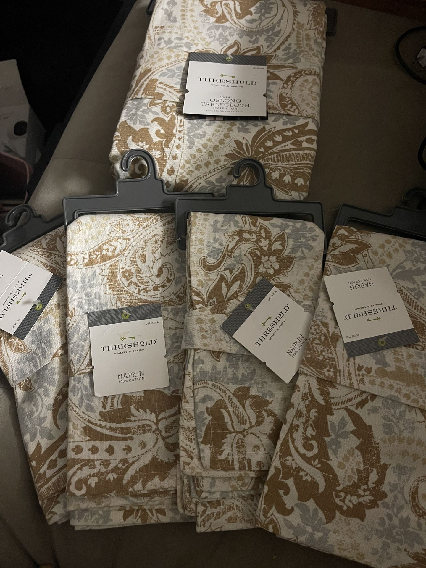 Table Cloth With Napkins & Placemats