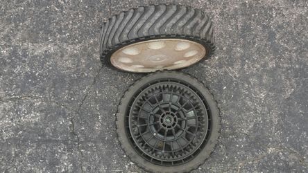 Troy-Bilt self-propelled lawn mower wheels