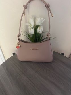 Elegant shoulder bag