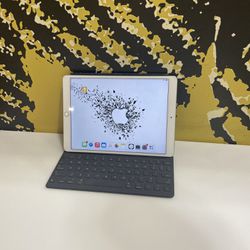 Smart Keyboard & Apple Pencil 1- BUNDLE DEAL ONLY. No iPad Included