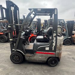 NISSAN FORKLIFT 2 Stages, 5500 Lb