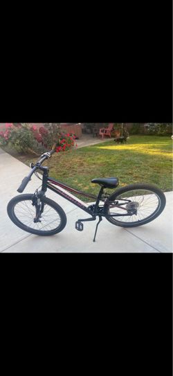 Specialized hotrock 24 kids mountain bike