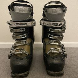 Salomon Divine 770 Ski Boots Size 24.0