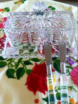 Vintage butter dish with knifes / real beautiful crystal