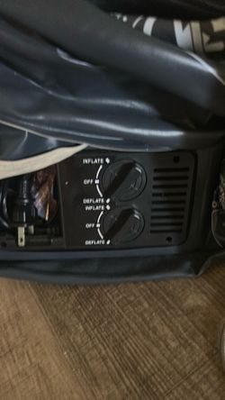 Twin air mattress with pump