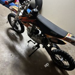 Motor sports Ssr Dirt bike 